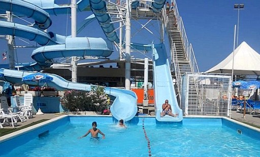 Waterslides Arenas